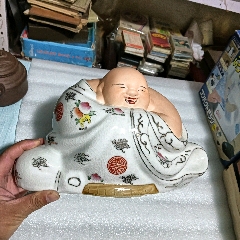 民国名家朱茂盛粉彩大肚弥勒佛瓷像_雕塑瓷/瓷雕_青花瓷迷【7788旧书网】 民国名家朱茂盛粉彩大肚弥勒佛瓷像_雕塑瓷/瓷雕_青花瓷迷【7788旧书网】