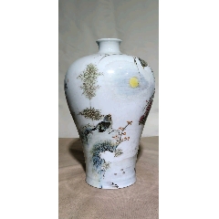大清乾隆年製款的四大美女花瓶一组，画工微妙微俏，人物栩栩如生。完整