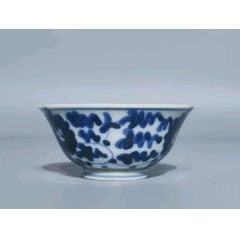 中国古美術・明宣德款青花缠枝花卉八方蒜头瓶・青花磁・純手描き・陶芸・花瓶・文房 古玩旧藏】明宣德青花缠枝莲纹执壶-青花瓷-7788红宝书