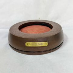 唐代宫廷御用铜鎏金酒杯。通体錾刻花卉纹图案，錾工精湛，鎏纯金。_