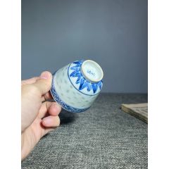 清朝时期青花薄胎缠枝花压手杯_青花瓷_古珠老玉旧瓷缘【7788旧书网】