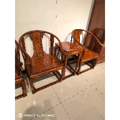 清代，四出头官帽椅，榆木，靠背透雕麒麟，线条流畅，皮壳温润，文房雅