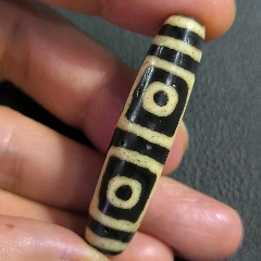 藏传爆老几百年稀有玉净瓶形致宝瓶（保平）老天珠_天珠_天水如冰色