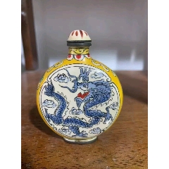 青花釉里红人物鼻烟壶，底款“康熙年制”_旧鼻烟壶_程饶金【7788旧书网】