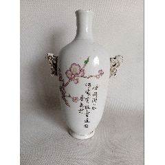 唐代宫廷御用铜鎏金酒杯。通体錾刻花卉纹图案，錾工精湛，鎏纯金。_