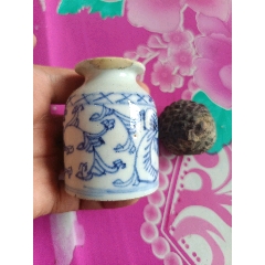 清中豆青釉青花加白人物瓶_青花瓷_青花瓷迷【7788红宝书】