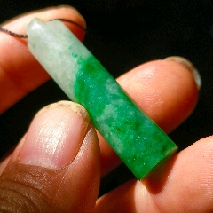 清代镂空雕鸳鸯翡翠玉挂件_翡翠/缅甸玉_顺应时代【7788旧书网】