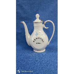 中国古美術 旧蔵 唐代 大唐貞觀款 鍍金銅酒杯 八仙紋 純手作り 精銅製 酒具 唐代宫廷御用铜鎏金酒杯。通体錾刻花卉纹图案，錾工精湛，鎏纯金。_