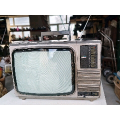 老物件，70-80年代日立四色电视机，彩电，显像管电视，带手提，外观有