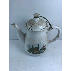 清代五彩人物茶壶，画工好，瓷质好，壶身完整，很好的收藏标本_旧瓷器_