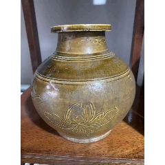 大清雍正年制】黄釉粉彩祥云五龙纹碗。?图中碗通体黄釉打底，粉彩满绘