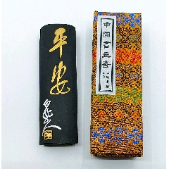 上海墨厂*八十年代*松烟三宝之一《黄山松液》二两净重约:72克-徽墨/墨