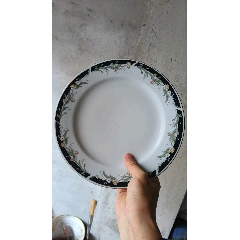 乾隆粉彩，大清乾隆年制，乾隆本朝款，六字官窑款形制，大名誉品，题材