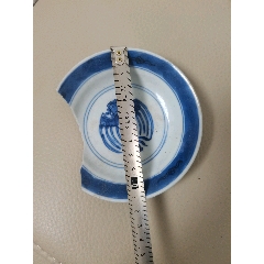 清代康熙青花山水人物渔樵耕读笔筒一个，成化年制款，有两处小磕，4条