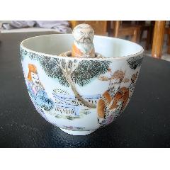 清代珊瑚红暗八仙茶杯两只。每只100元。_旧瓷器_道法名【7788旧书网】