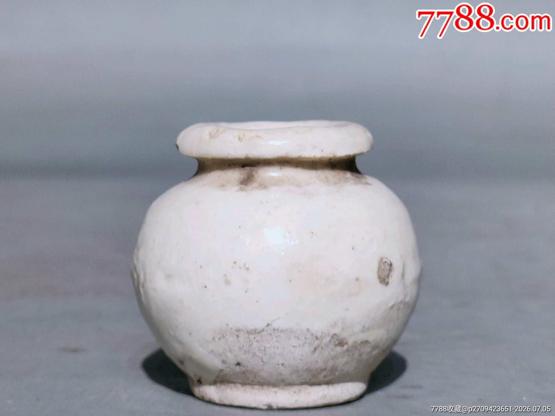 宋代水盂造型漂亮，釉色盈润，口一点蚂蚁咬其余品完好，-水盂/砚滴