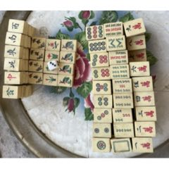 麻雀牌 骨と竹 骨董品 木箱入り 上海古鎮 民国老上海古董朱雀竹骨麻将牌带箱140个和点棒榫卯结构牛骨馆藏_麻将