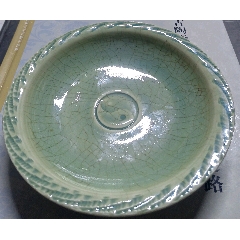 清代三足香炉，笔洗，哥釉，青白釉，开片，腹径17高8，品相如图，有冲