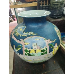 清代三足香炉，笔洗，哥釉，青白釉，开片，腹径17高8，品相如图，有冲