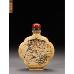 青花釉里红人物鼻烟壶，底款“康熙年制”_旧鼻烟壶_程饶金【7788旧书网】