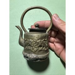 永し 明時代 大明宣德年製 古銅塗銀 龍紋壺 提梁壺 極細工 置物擺件 古