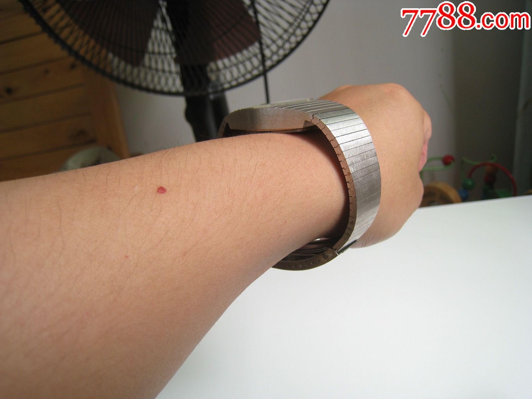 大馬士2062機(jī)械跳時(shí)瑞士表【自動(dòng)機(jī)械】男好品【表帶小瑕疵】_價(jià)格760元_第20張_