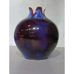 旧藏北宋钧窑葡萄紫釉四方冲天耳炉尺寸：高10.5cm宽13.5cm_花釉/窑变瓷