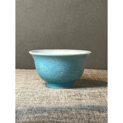 旧藏北宋钧窑天蓝釉紫红斑三足炉尺寸：高13.5cm宽16cm_蓝釉瓷_御景园