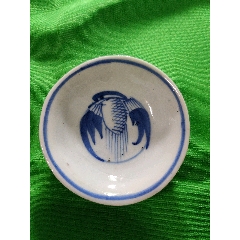 清中期青花缠枝莲纹水盂，完整，高6.9厘米，直径5.7厘米，大底_青花瓷_